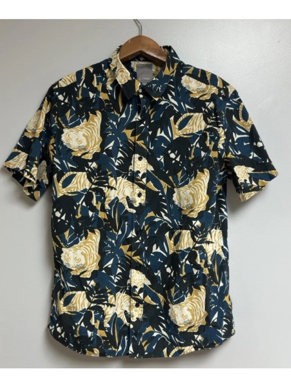 A-Frame Men's Short Sleeve Blue Black Tiger Floral Cotton Button Up Shirt Size L